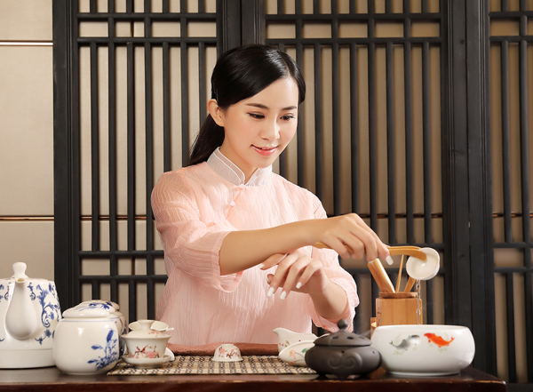 经常去杭州江干靠谱男士会馆，这家私藏已久的店推荐给你